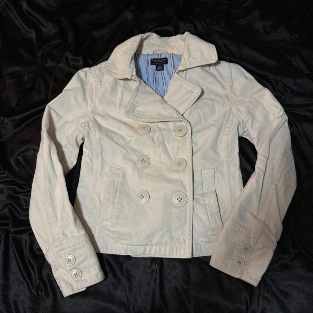 American eagle outfitters creme button up